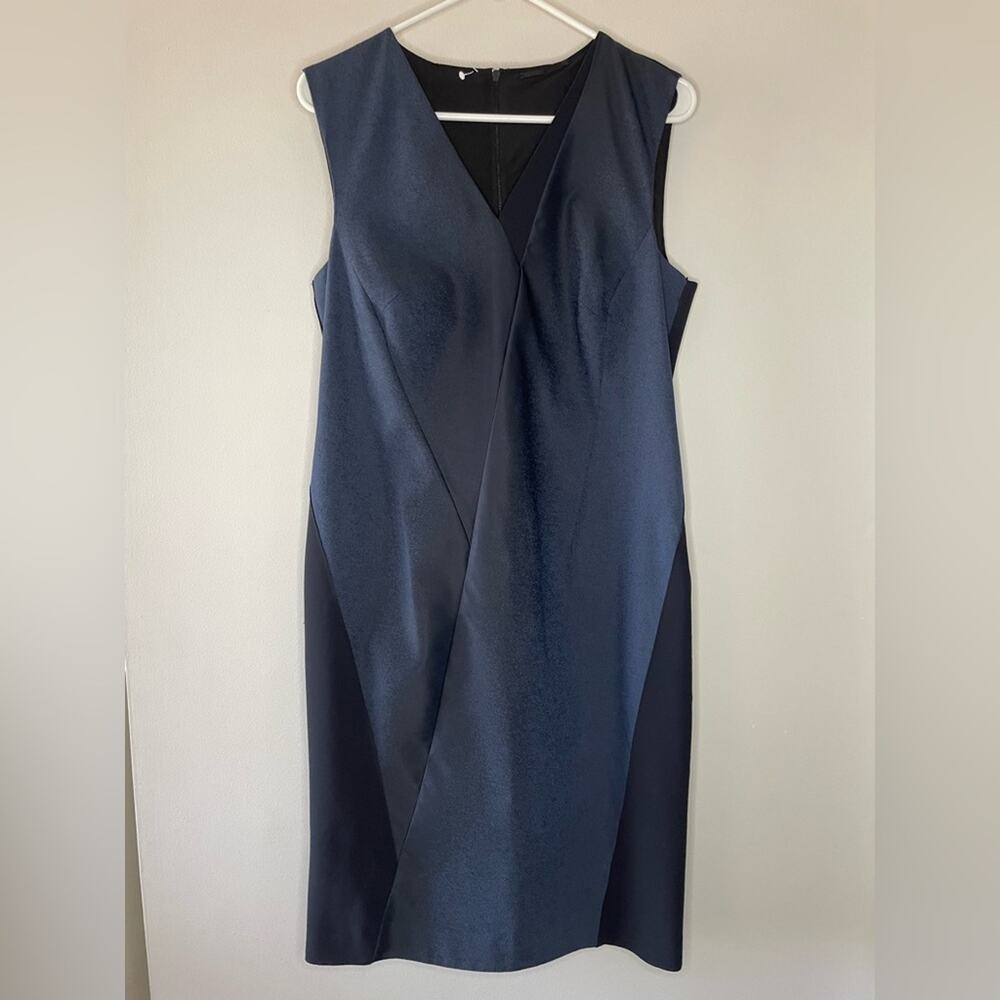 Tahari Adine Metallic Navy and Black Shift Dress Size 14